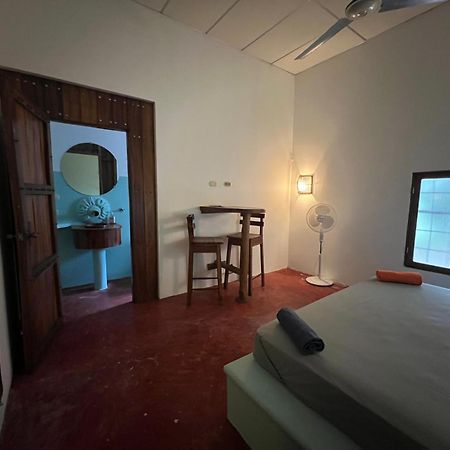 Готель Buena Onda Backpackers Сан-Хуан-дель-Сур Екстер'єр фото